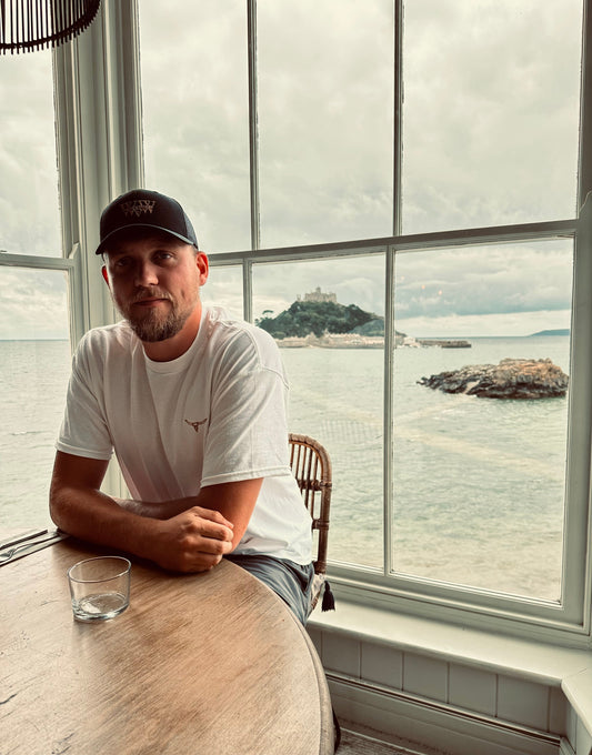 Longhorn Bull Skull Dust Trail Tee – White - WanderWest