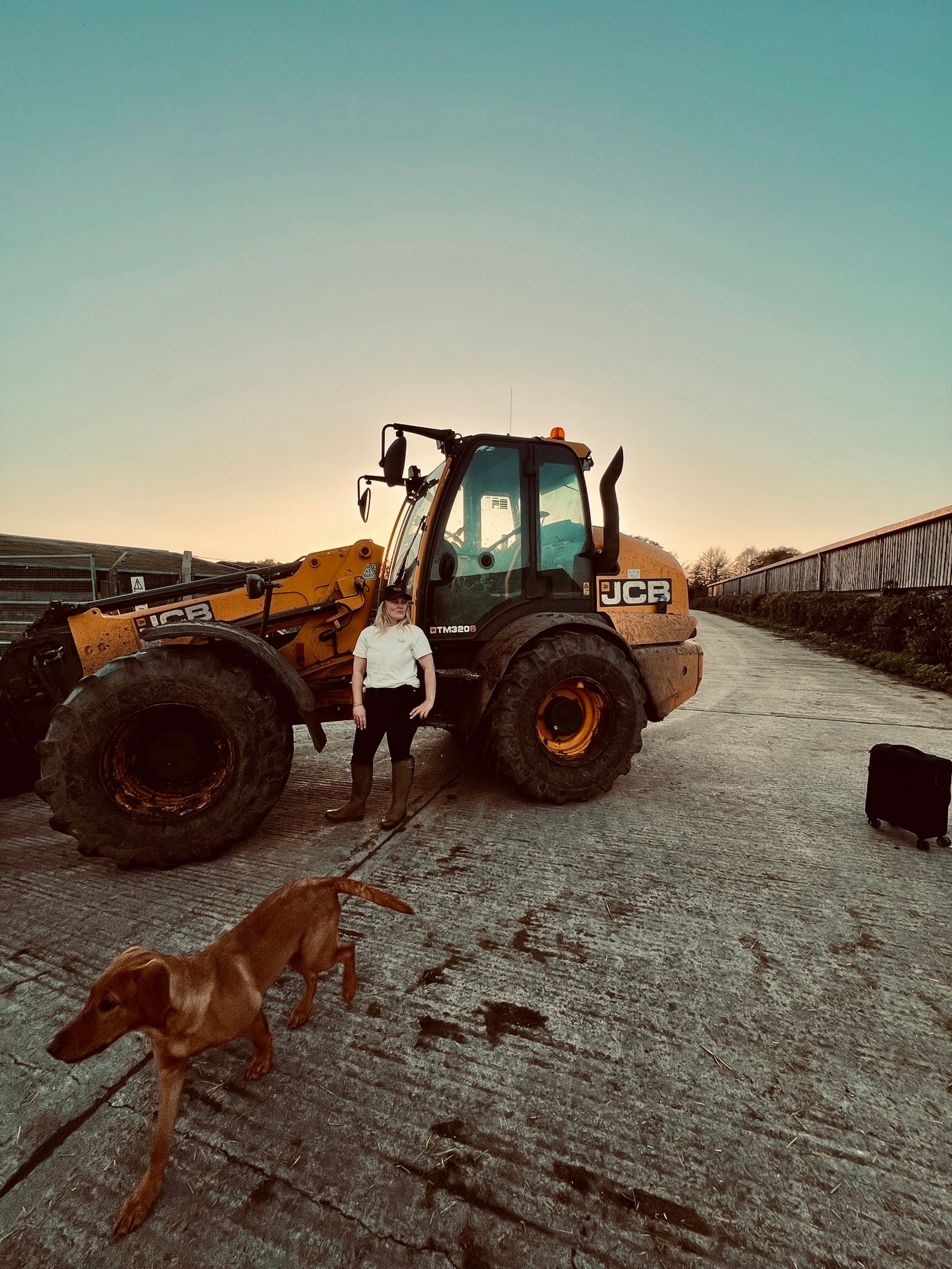 The WanderWest Homestead Tee – Natural, crafted from 100% cotton, perfect for relaxed country looks with embroidered logo. Conscious, stylish, and comfortable wear.